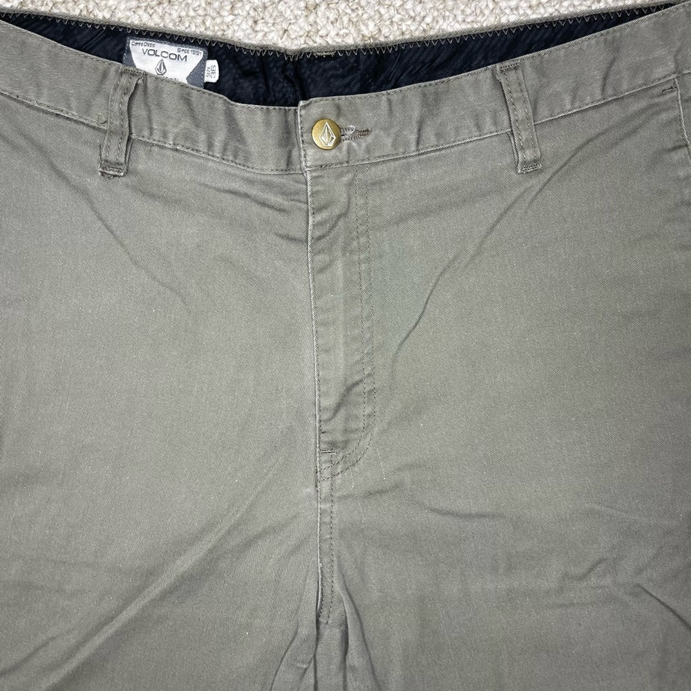 Volcom shorts - Picture 5 of 10
